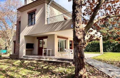 Villa San Lorenzo Casa | Al Puente y Palo - Casa de Piedra