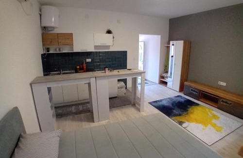 Inija Apartamento | AlejaPark