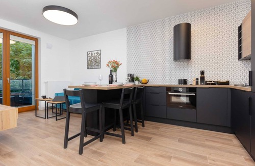 Muranow Apartamento | Al. Solidarności 60B| Studio for 4 Guests| Parking