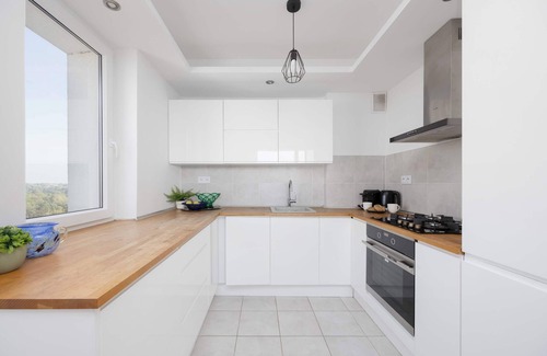 Saska Kepa Apartamento | Al. Stanów Zjednoczonych 26 Warsaw | Luxurious Apartment with Beautiful City Vie
