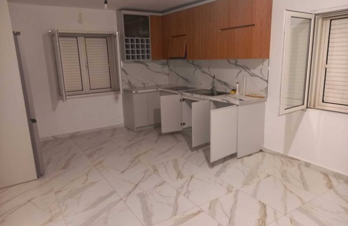 Tirana Casa | Alabaster House the center of Tiran