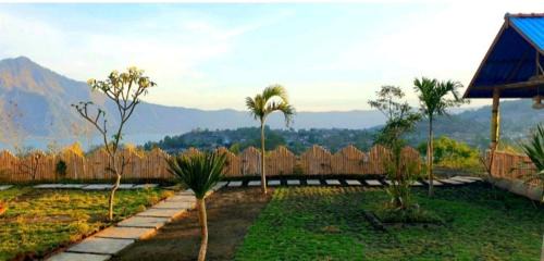 Songan Cama Y Desayuno | Alam Bali Lake View