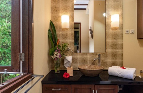 Kayu Putih Hotel | Alamanda Lovina