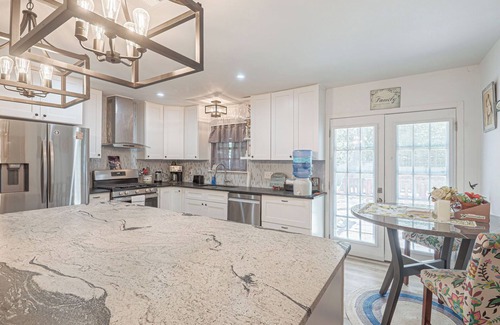 Shearer Hills - Ridgeview Casa | QUARRY HOMESTYLE BEAUTY GREAT CENTRAL LOCATION, KIDDOS, & FURRY PET FRIENDLY