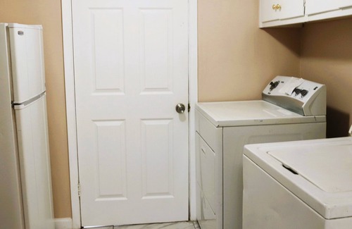 Willshire Terrace Casa | Alamo Height Home near Broadway & Downtown, Pet Friendly.