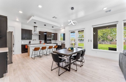 San Antonio Casa | Alamo ranch casita!! Stylish family friendly home!!