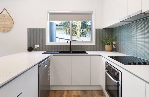 Belmont Casa | Alanas Place Modern Townhouse