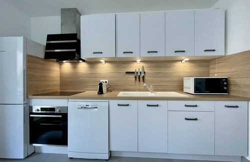 Laxou Apartamento | Alba: "Elegance & Comfort": Apartment with Terrace near the Thermal Centre