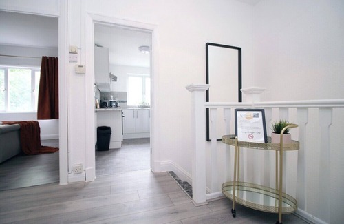 Penylan Apartamento | Albany House by Tŷ SA