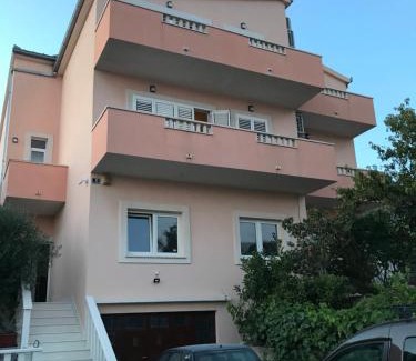 Kastel Sucurac Apartamento | Albatros