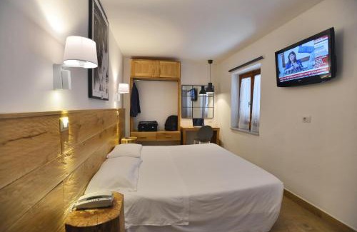 Casali di Serravalle Casa | Albergo Les Dependances