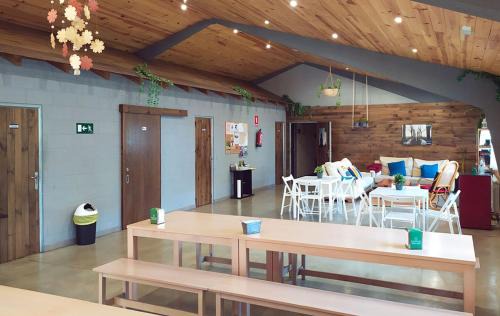 Palas de Rei Hostal | Albergue A Nave de Ferreira