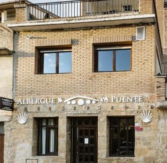 Puente La Reina Hostal | Albergue Puente para peregrinos