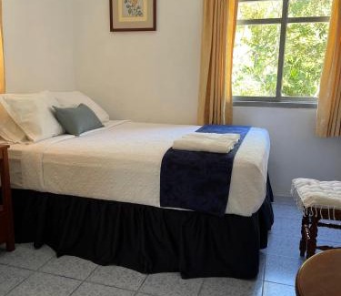 Pozuzo Cama Y Desayuno | Albergue Turístico Gstir