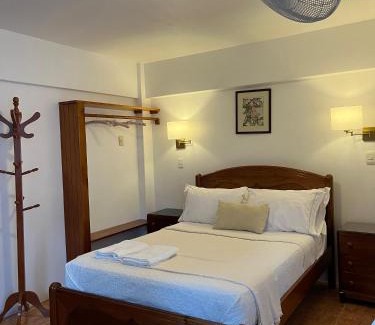Pozuzo Cama Y Desayuno | Albergue Turístico Gstir