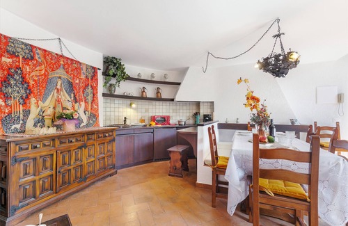 Carciano Apartamento | Albert Castle Apt, Baveno, Italy