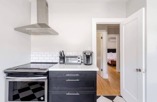 Alberta Arts District Casa | Alberta Arts Haven 4BR 8 Guests Walk to Eats