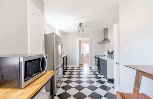 Alberta Arts District Casa | Alberta Arts Haven 4BR 8 Guests Walk to Eats