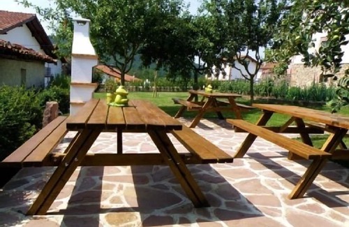 Ultzama Cabaña | Casa rural tradicional en Ultzama: 7 habitaciones dobles con baño y mucho MÁS
