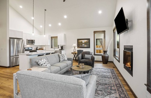 Four Corners Casa | Albrey Trail Retreat - New Townhouse Located in Bozeman's Four Corners Area