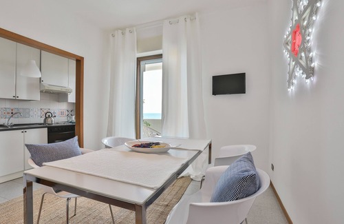 Rivabella Apartamento | ★Alchimia Suite★Sea View & Private Beach Access★by Amarena Collection Gallipoli