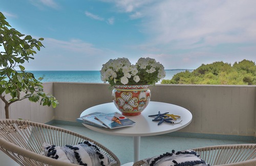 Rivabella Apartamento | ★Alchimia Suite★Sea View & Private Beach Access★by Amarena Collection Gallipoli