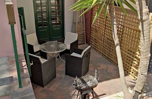 Se Casa | 'Alcova do Arco' inside IX century City Walls at Old Town nearby 4 islands