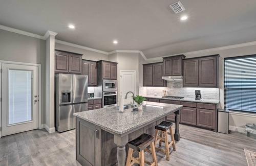 Parker County Casa | Aledo Home: Covered Patio & Yard, Near Fort Worth!