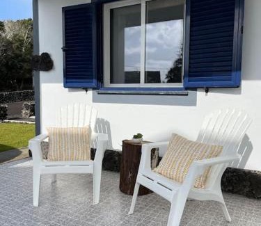 Horta Apartamento | Alegria #2 Apt - Steps to the Ocean!
