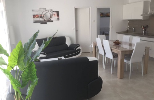 Saint-Julien-les-Rosiers Villa | ALES CEVENNES VILLA COMFORT Y TRANQUILIE