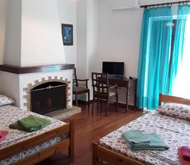 Lavrio Apartamento | Alex Central City Accommodation