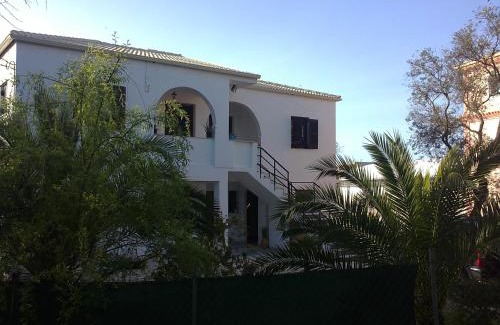 Acharavi Apartamento | Alexander Apartments