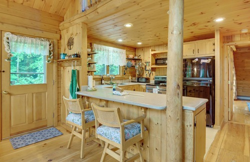 Alexandria Cabina | Alexandria Cabin w/ Patio, Grill & Deck