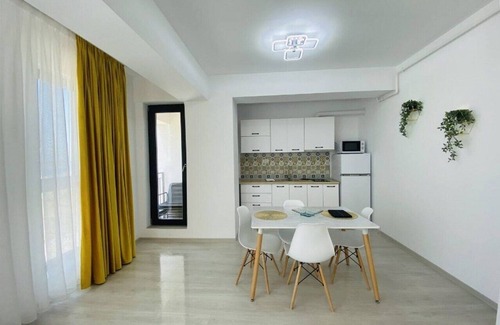 Navodari Apartamento | Alezzi Yaht Apartment With Sea View Near The Beach