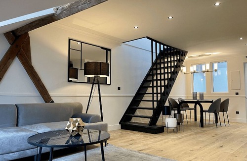 Centre Sud Casa | Alfred Suites is an elegant, upscale residence ideally located in the vibrant he