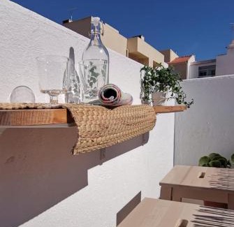 Silves Casa | Algarve house, sun, terrace, views and barbecue