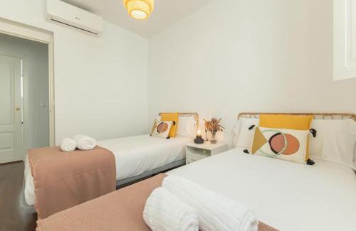 Santa Catalina Apartamento | Alhondiga Central Suite By Valcambre