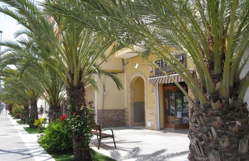 La Marina Apartamento | Alicante Area - a La Marina village apartment 2 bedrooms 2 bathrooms with fantastic sea views 750m country walk to beautiful sand beach