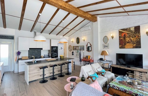 Alicante Apartamento | Alicante centro - encantador y acogedor ático de 3 dormitorios. WiFi gratuito.