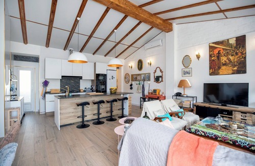 Alicante Apartamento | Alicante centro - encantador y acogedor ático de 3 dormitorios. WiFi gratuito.