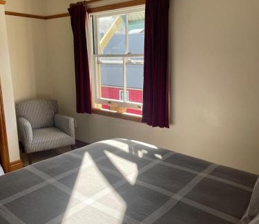 Nelson Apartamento | Alice Cottage - South St Townhouse Treasure in the Heart of Nelson