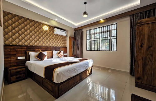 Sulthan Bathery Hotel | Alicos Residency