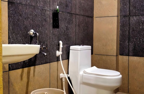 Sulthan Bathery Hotel | Alicos Residency