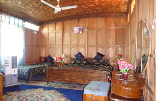 Dal Lake Alquiler De Eote | Alif Laila Group of Houseboats