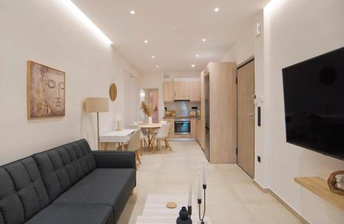 Athens Apartamento | Aliki Spacious, Fully Reno 2BA Apartment