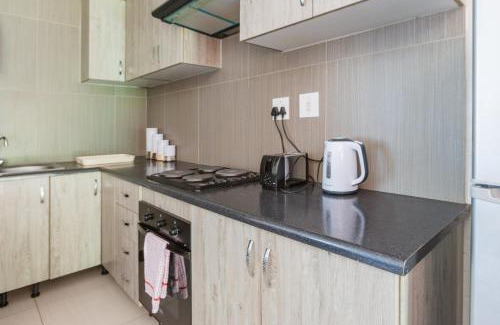 Greater Johannesburg Metropolitan Area Apartamento | Alimama Spaces: Manson's Bedford Haven
