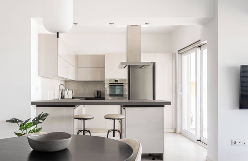 Alimos Apartamento | Alimos 2BR Apartment with Splendid Sea View