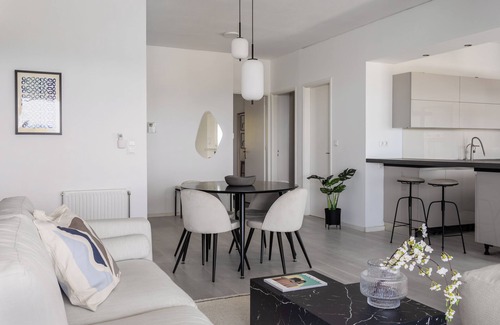Alimos Apartamento | Alimos 2BR Apartment with Splendid Sea View