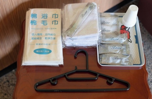 Alishan Casa | Alishan | Double Room near Fenqihu Old Street | Bus Access | 新天山茶業民宿雙人房