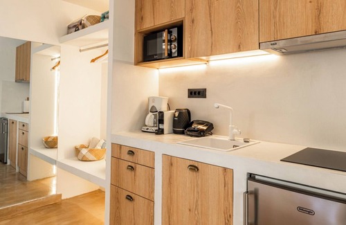 Kontos Apartamento | Alkis guest house, super close to sea and restaurants